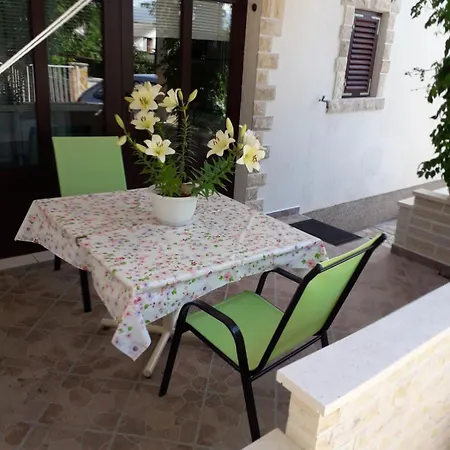 Apartment Plavi *